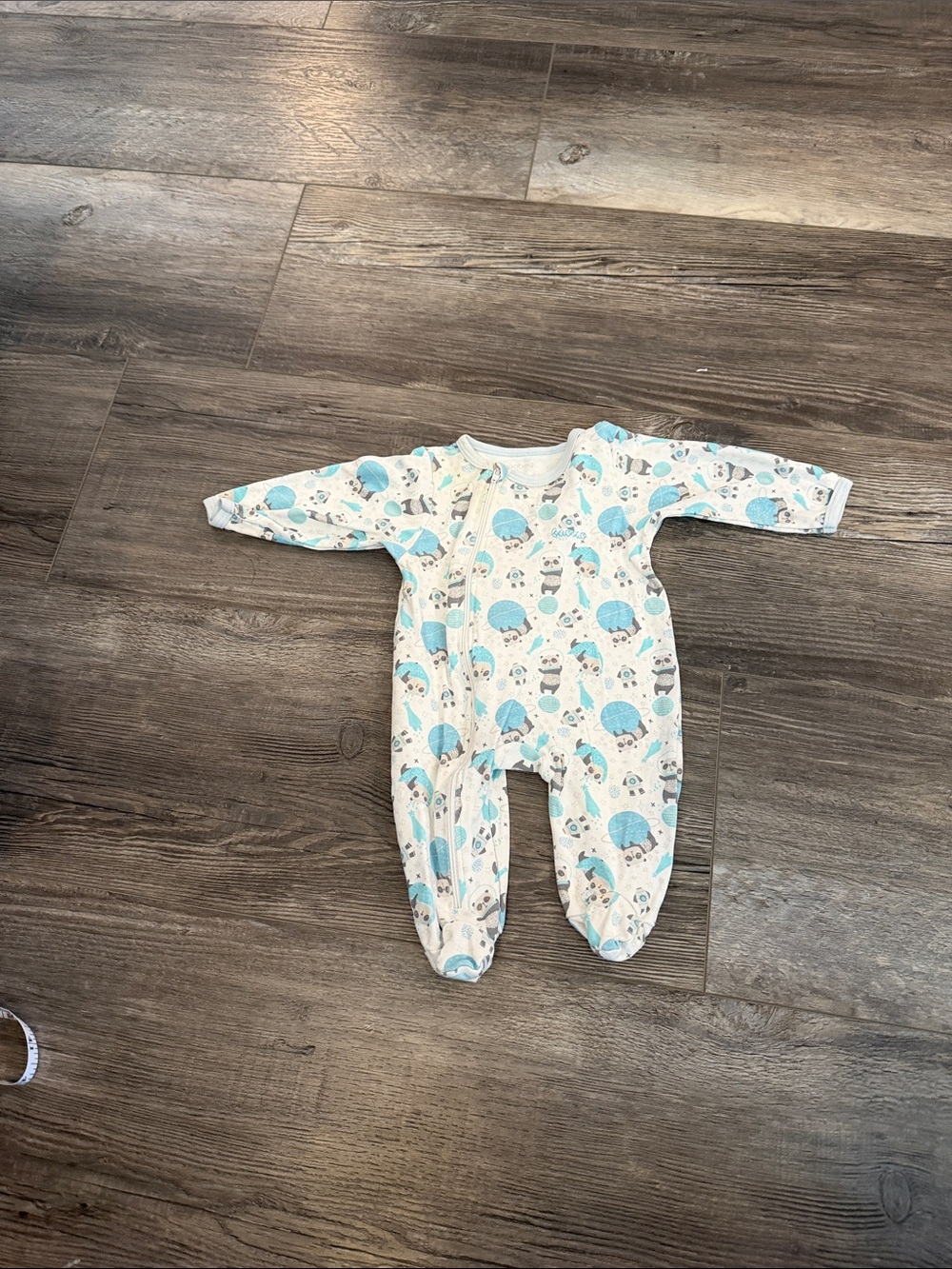 Baobao Baby One-Piece Footed Sleeper in Blue Animal Print